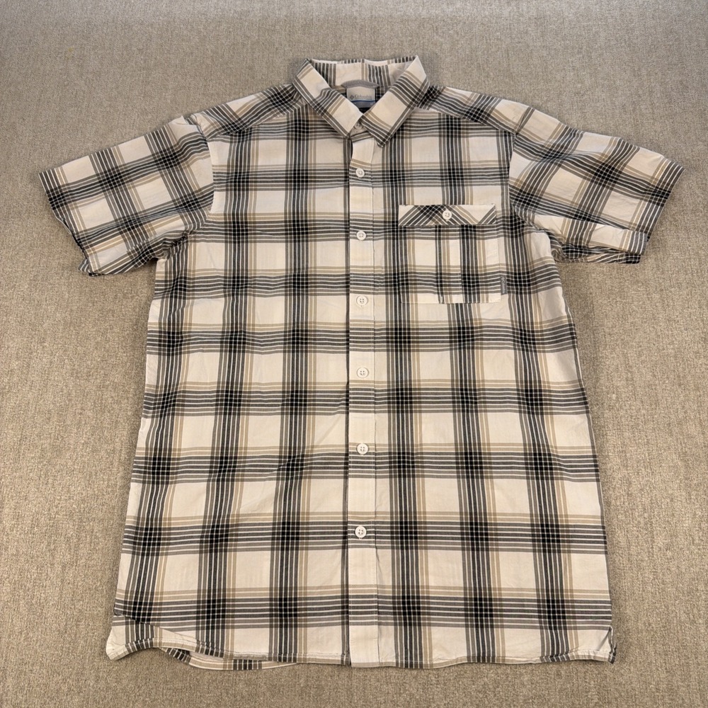 Columbia Shirt Men Size Medium White Plaid Short Sleeve Button Up Summer Casual